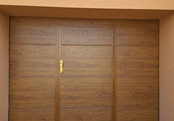 prevedenie: zlatý dub - hladký panel, + integrované dvere (prah Normal), rám dverí vo fólii