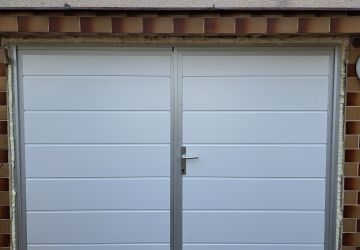 dvojkrídlová brána - prevedenie: biela - stredový prelis, rám ELOX